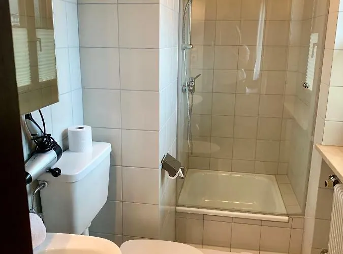 Jaga Hias קפרון